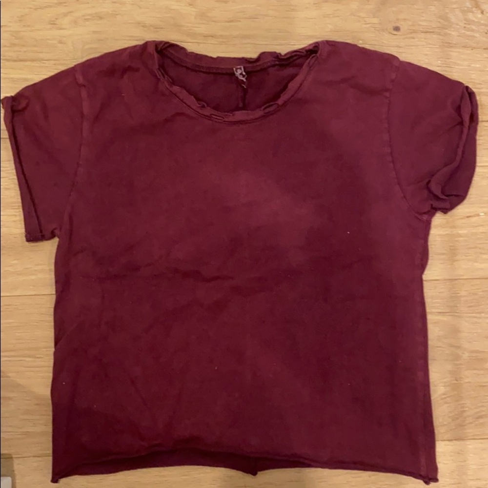 Plain maroon t shirt